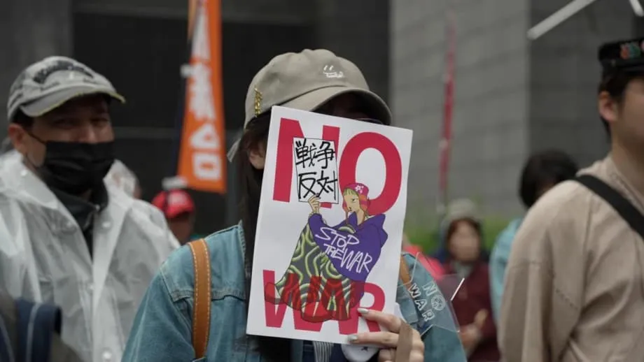 Os maiores protestos contra a guerra no Japão em décadas desafiam as ambições militares da primeira-ministra
