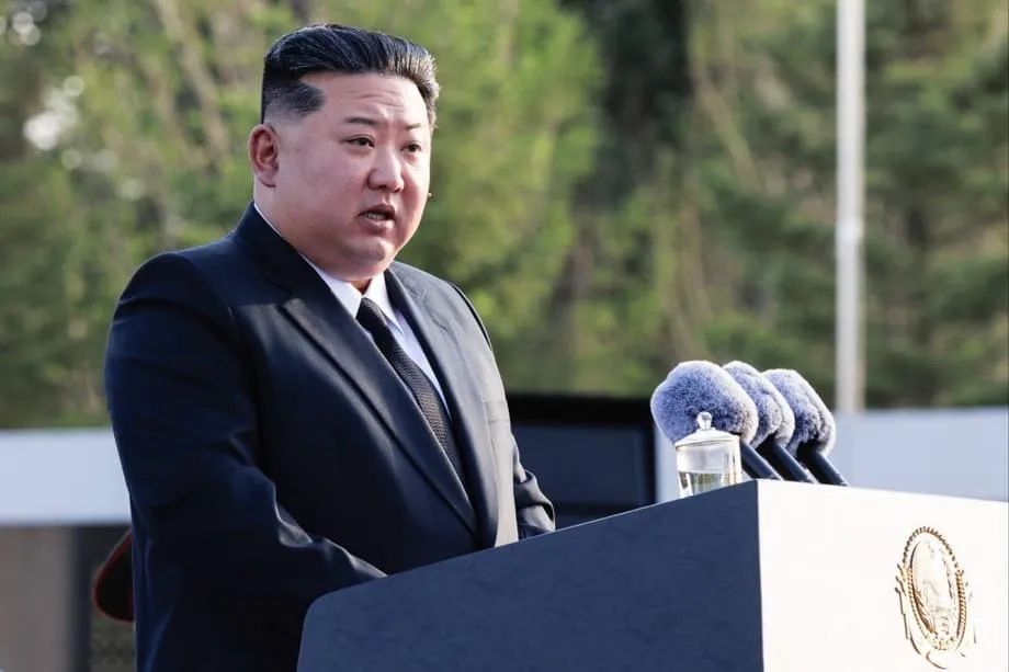 Coreia do Norte abandona objetivo da reunificação em reforma constitucional histórica