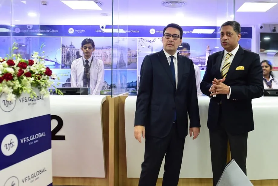 Por dentro da VFS Global: como uma empresa privada construiu um império de vistos cobrando por serviços opcionais