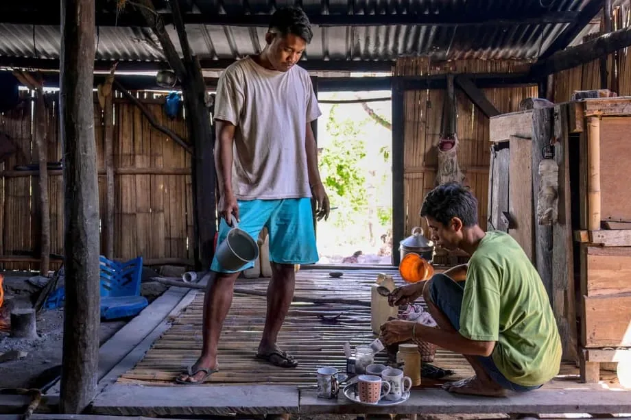 No paraíso insular da Indonésia, a escravidão continua sendo uma realidade cotidiana