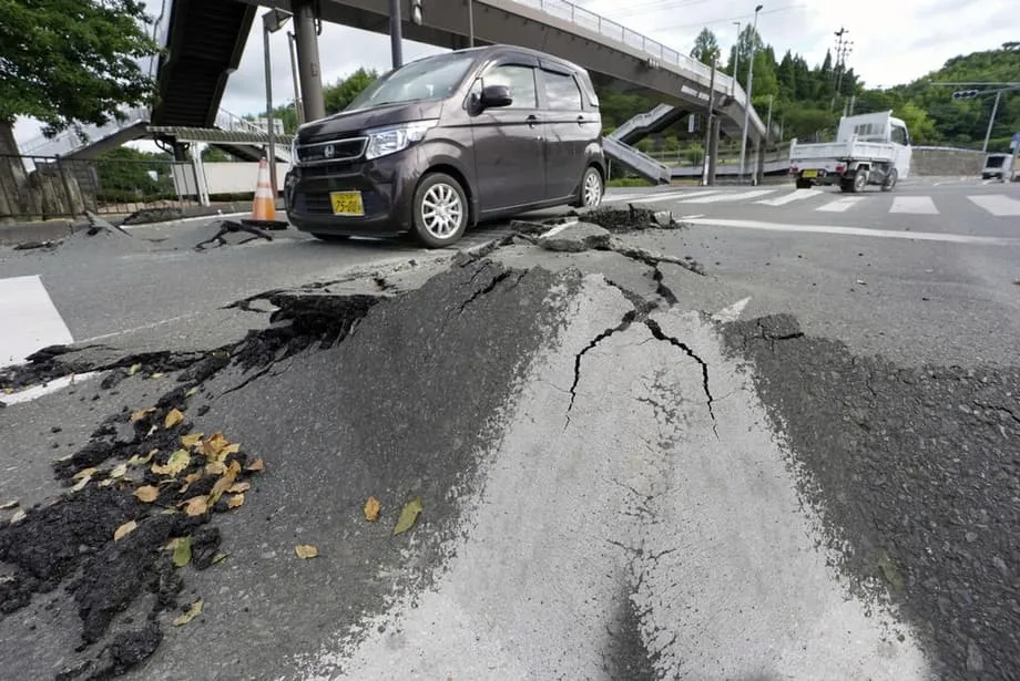 Trabalhadores vietnamitas resgatam idosa em terremoto mortal em Kumamoto