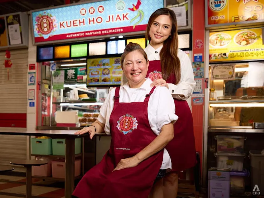 Por dentro da Kueh Ho Jiak: como Sandy Tan mantém viva a tradição do kueh em Singapura