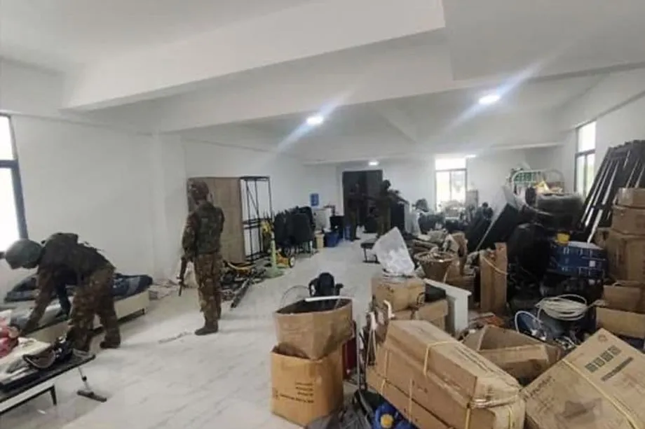 Exército de Mianmar invade centro de golpes em Shwe Kokko e prende centenas em meio à pressão crescente