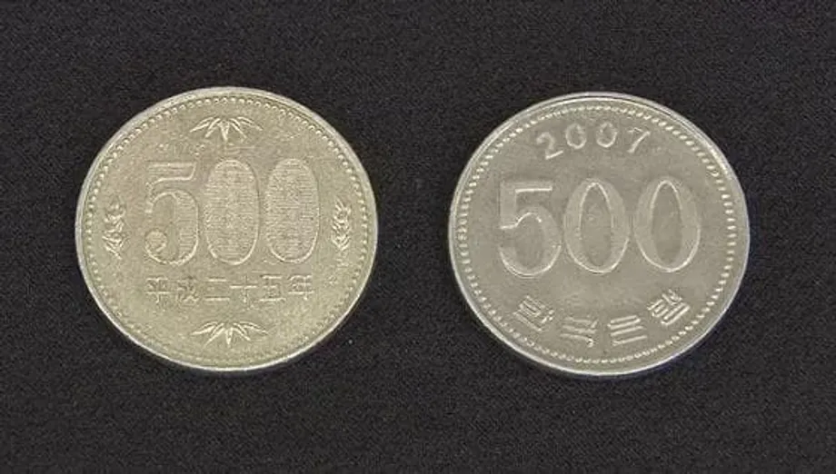Japão registra aumento de moedas sul-coreanas de 500 wons usadas como se fossem de 500 ienes, prejudicando pequenos comércios