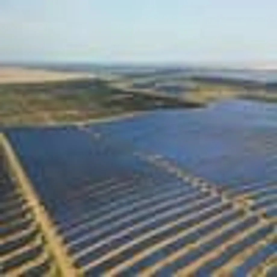 China aposta alto em energia limpa enquanto flexibiliza metas de emissões em novo plano quinquenal