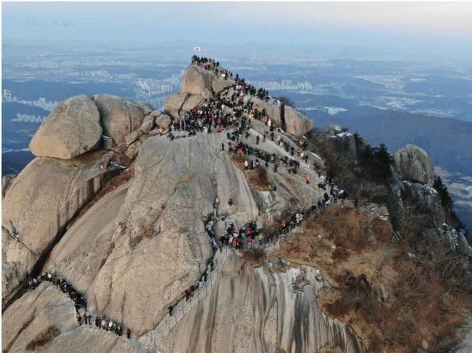 Parques nacionais da Coreia recebem mais de 2 milhões de visitantes estrangeiros em alta histórica do turismo