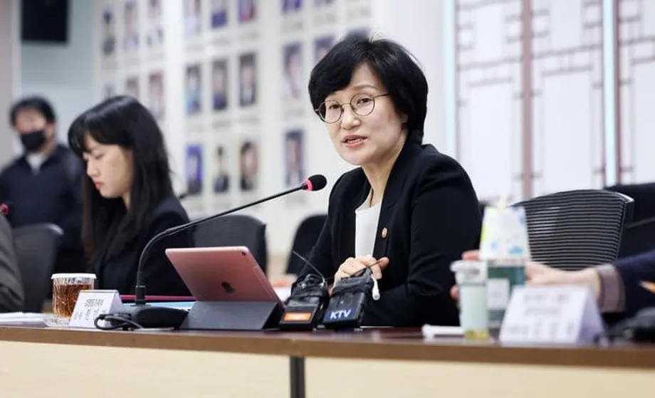 Coreia do Sul reformula política de combate ao tráfico de pessoas para proteger trabalhadores estrangeiros vulneráveis