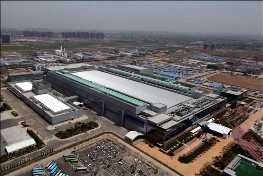 Gigantes sul-coreanas de chips ampliam investimentos na China à medida que se agrava a crise de memória para IA