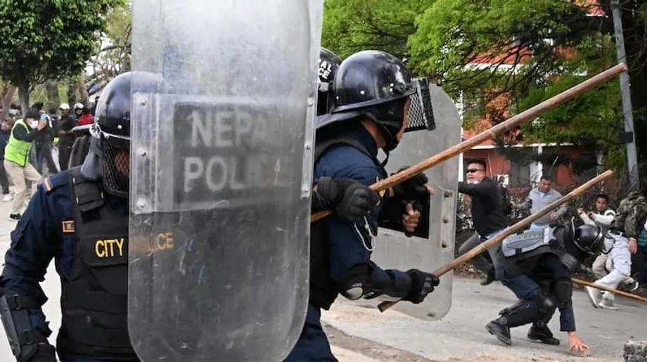 Protestos na fronteira eclodem no Nepal contra rigor na fiscalização aduaneira de produtos indianos
