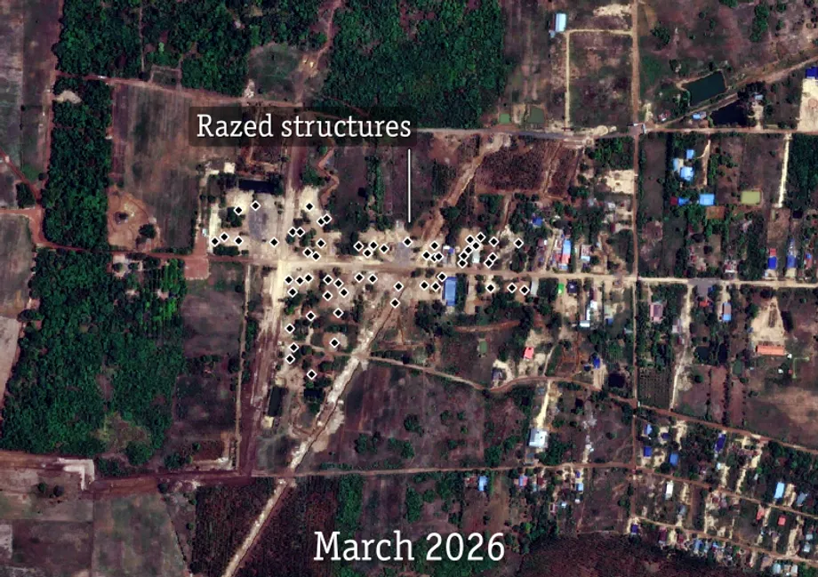 Imagens de satélite mostram centenas de casas destruídas em vilarejos cambojanos na fronteira