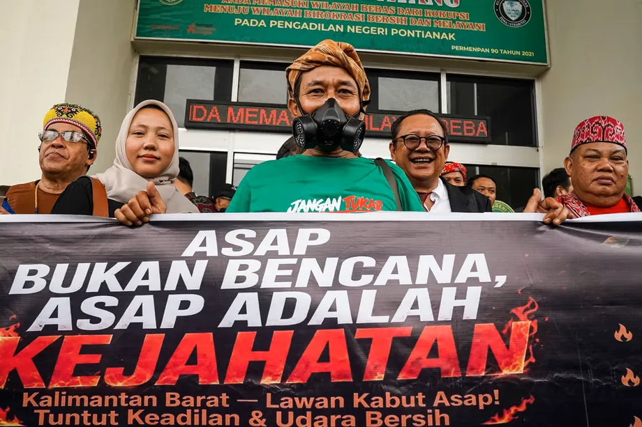 Indigenous Groups Sue Indonesia Over Wildfire Response as Haze Spreads Across Borders