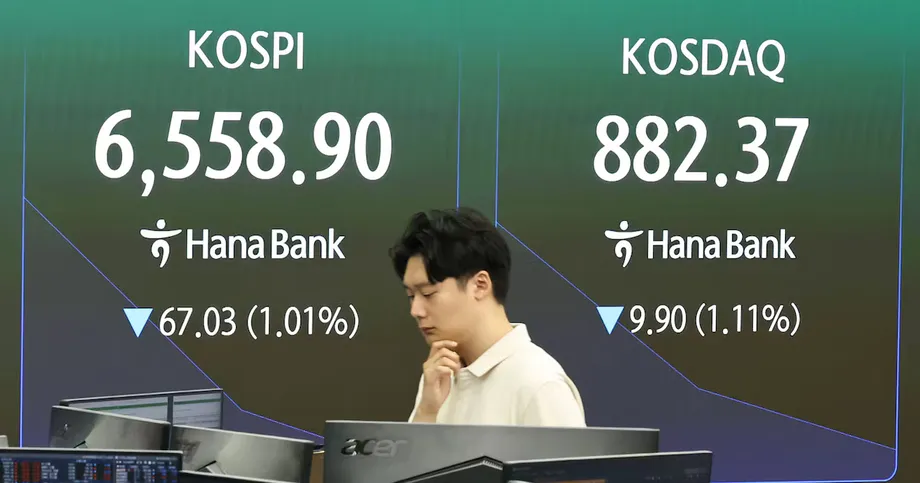 KOSPI Falls More Than 3% as OpenAI Revenue Dispute Hits Chip Stocks and Foreign Selling Continues