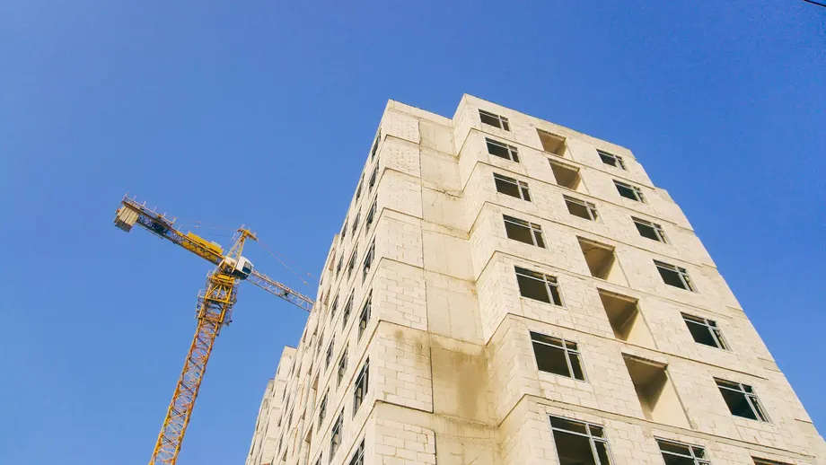 Kazakhstan Weighs Lower Mortgage Down Payments as Buyers and Builders Face Pressure