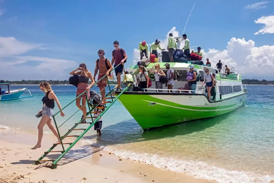 Indonesia Plans Rp883.4 Billion in Christmas and New Year Travel Discounts