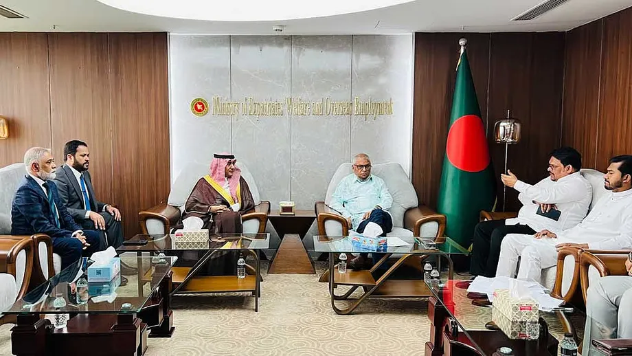 Bangladeshi Workers Can Return to Saudi Arabia Despite Expired Iqamas, Minister Says