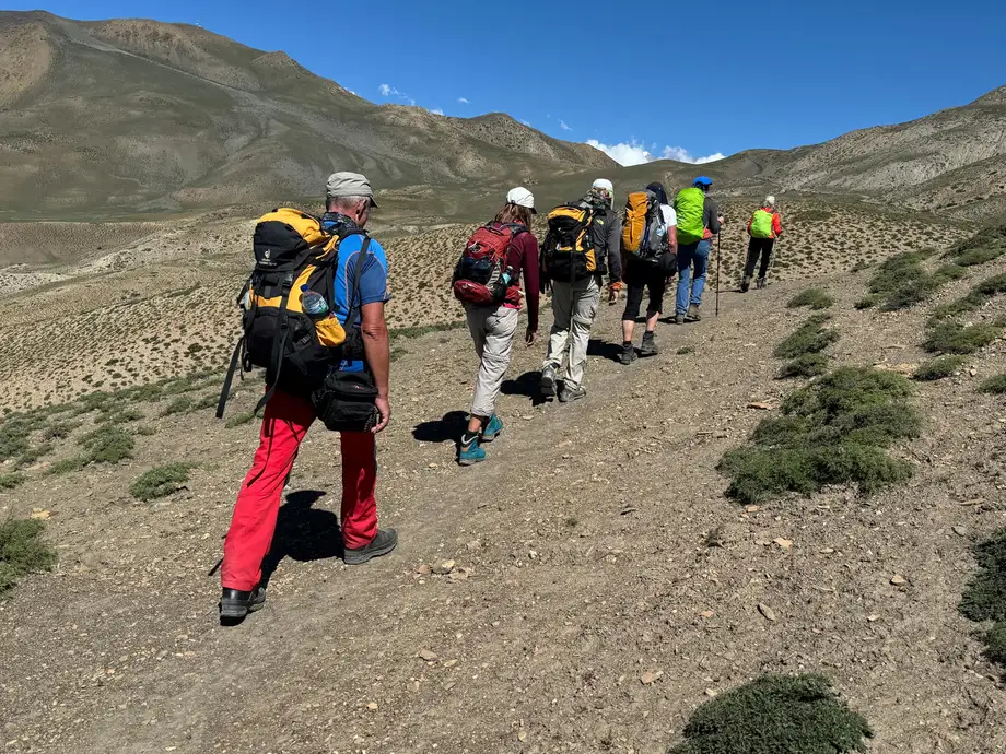 Nepal Urges October 29–31 Trekking Halt as Snowstorms and Avalanches Threaten Himalayas
