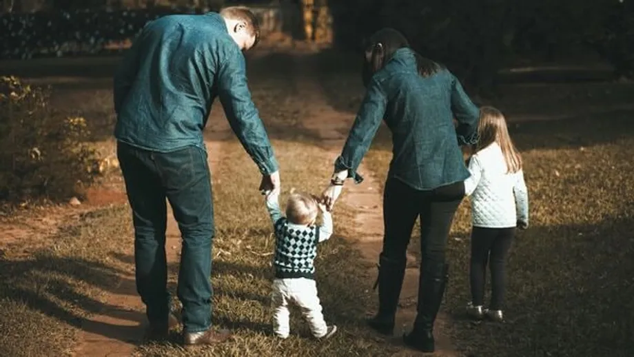 Disputa por herança entre irmãos na China revela segredo chocante sobre adoção e gera debate sobre família, lei e tradição
